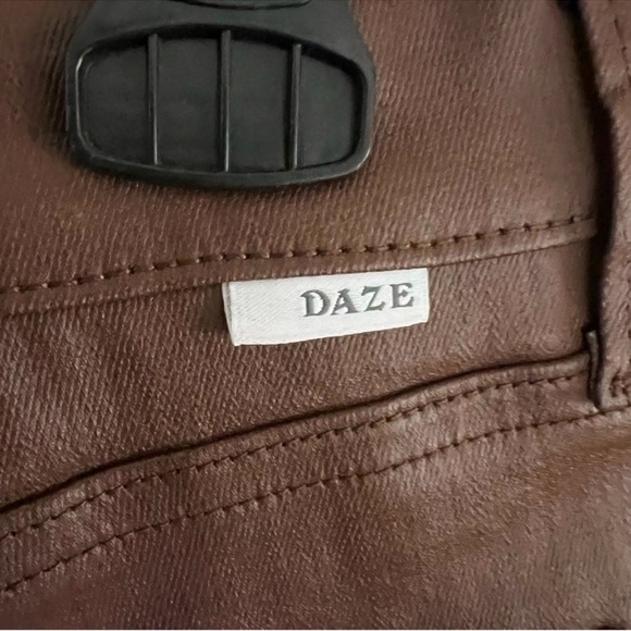 Daze Pants Size 32 Brown Faux Leather High Waist Crop Flare - Picture 11 of 11